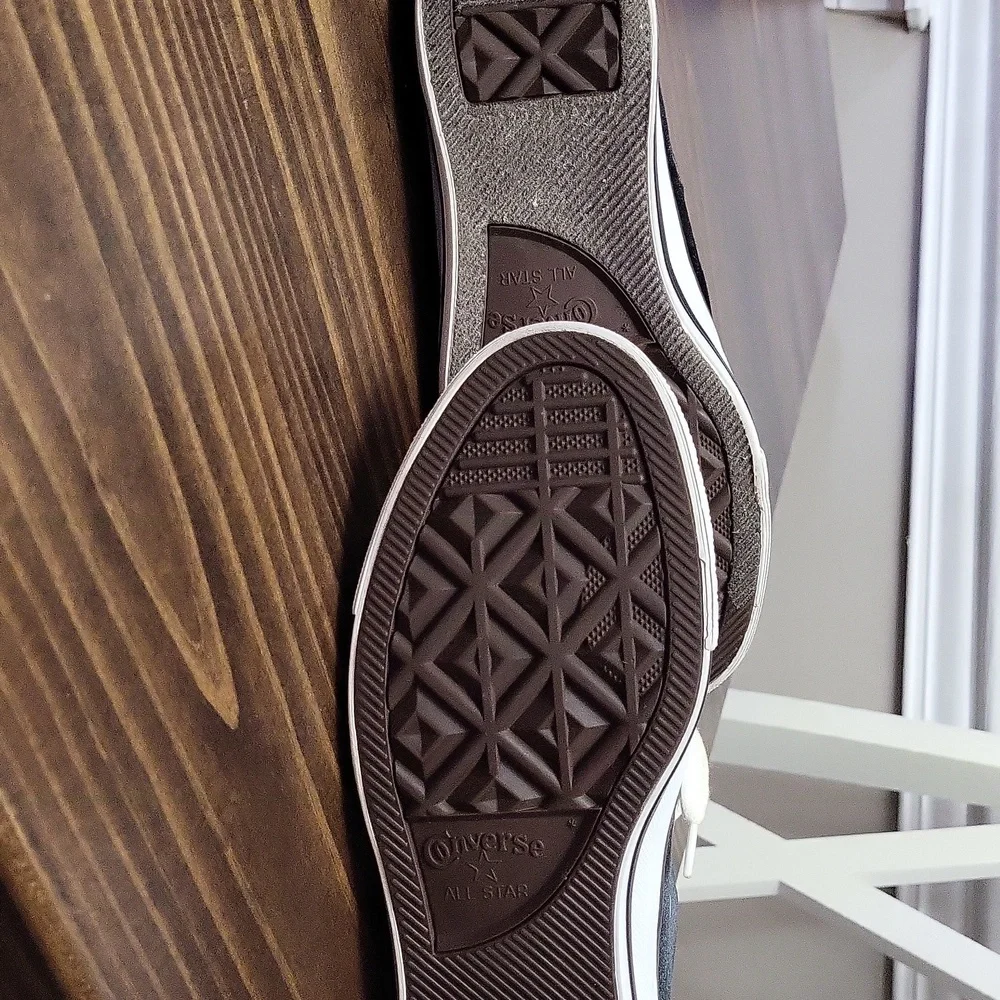 Converse Shoes - Picture 4 of 5